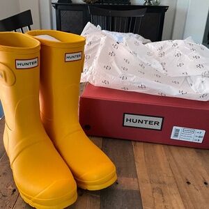 Hunter Yellow Short Boot